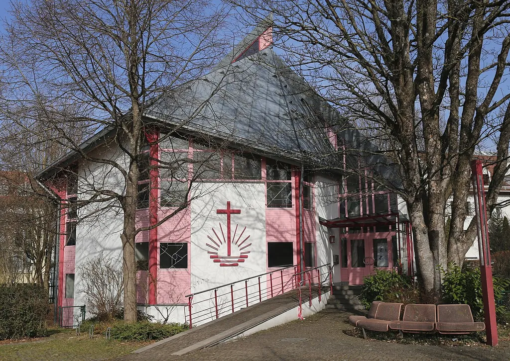 Stiftsweg 3, Unterhaching; Neuapostolische Kirche