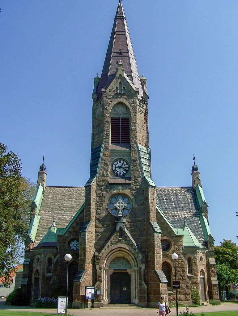 w:Falkenbergs kyrka (Church of w:Falkenberg]])