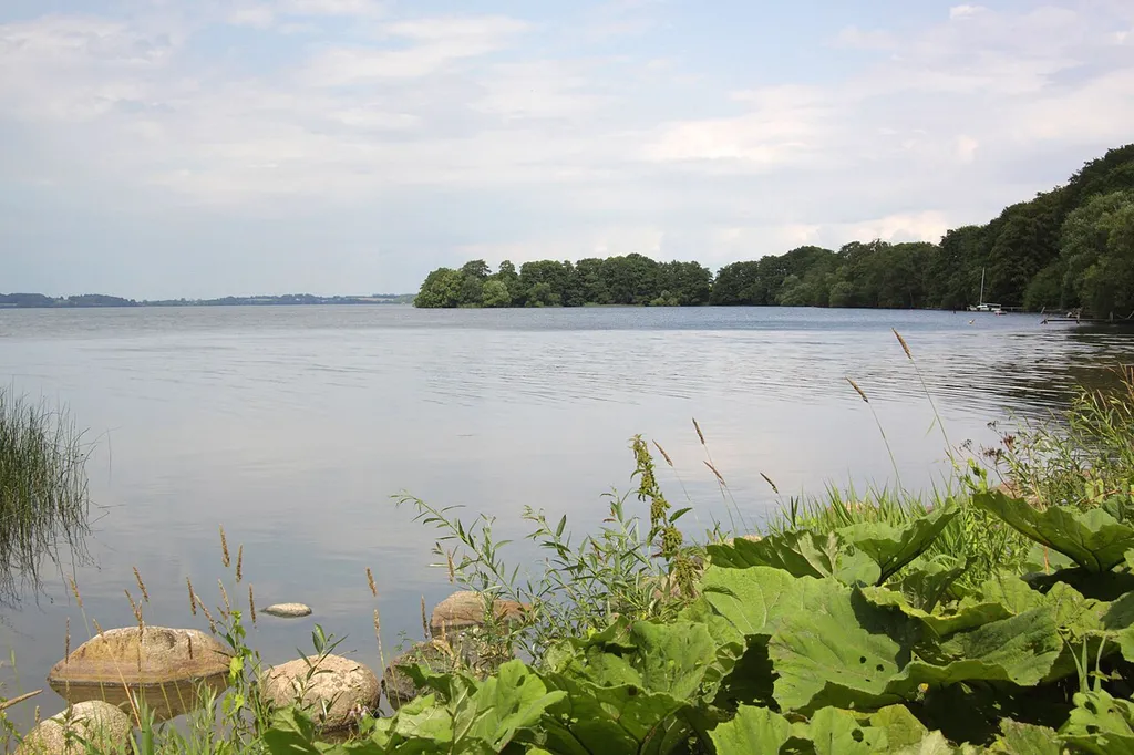 Fredensborg. Esrum Sø.