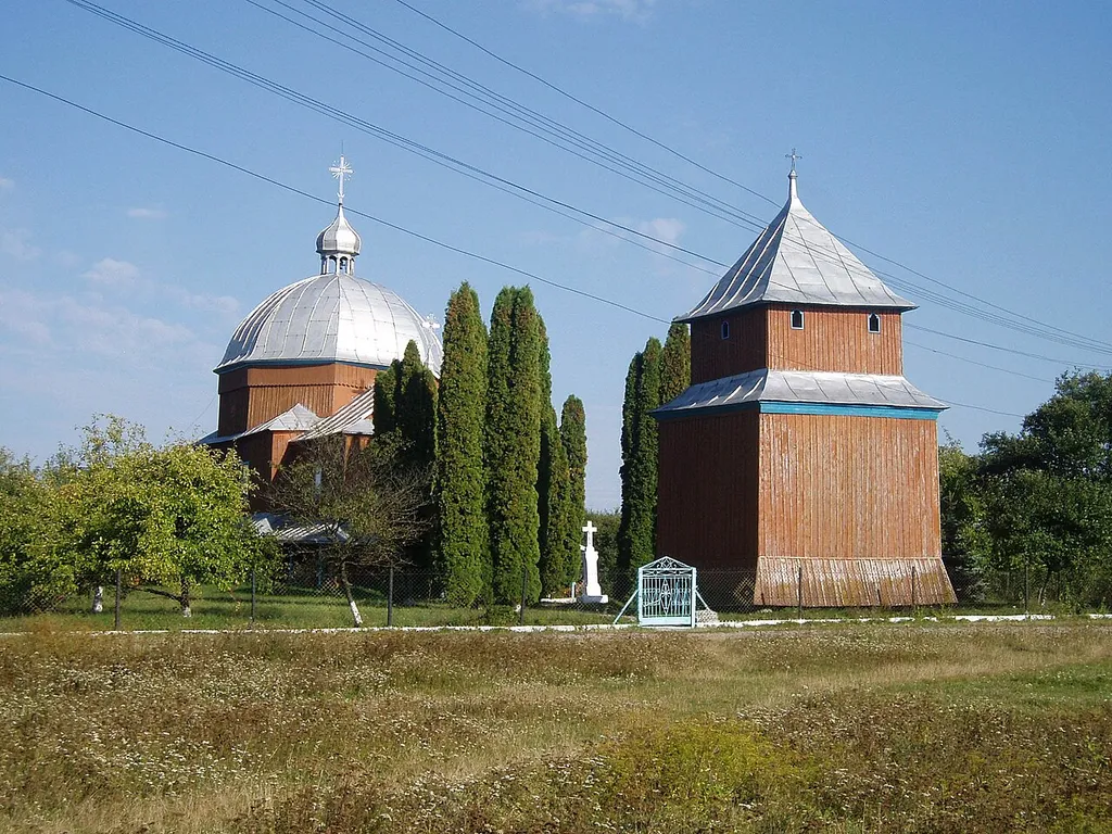 Церква святого Юрія в селі Скварява Золочівського району Львівської області.