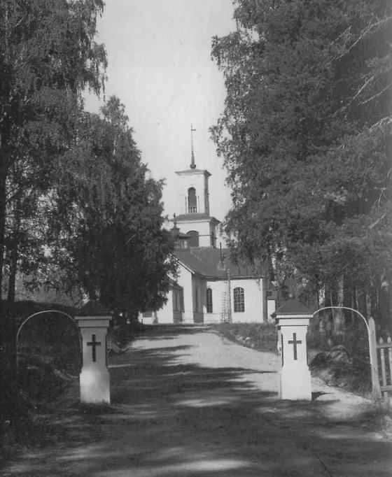 Photograph of Viitasaari Church in the early 1950s.