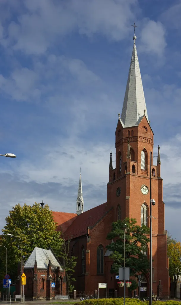 Katowice, Kościół św. Jadwigi Śląskiej w Katowicach-Szopienicach