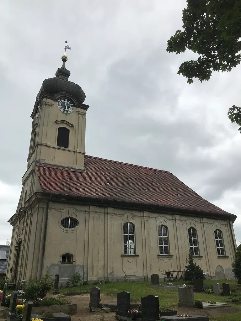 Die Dorf- und Schlosskirche Reckahn ist eine Barockkirche in der Gemeinde Kloster Lehnin in Brandenburg.
