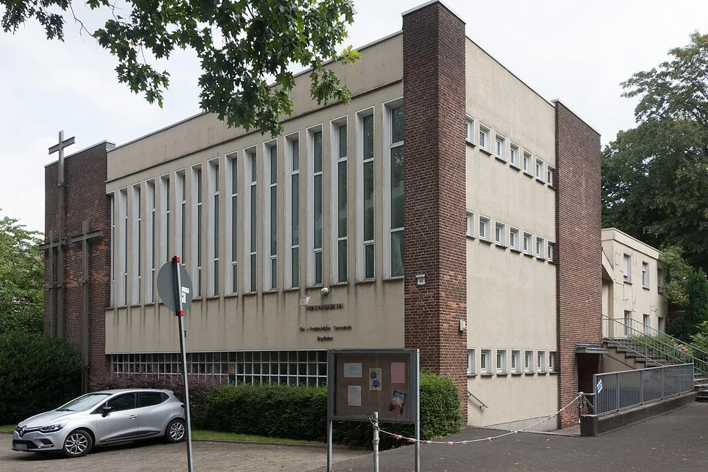 This file was uploaded with Commonist. bapt. Friedenskirche, Münsterlandstr