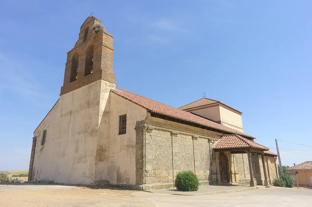 Iglesia parroquial de la Asunción, Valdesaz de los Oteros (León, España).