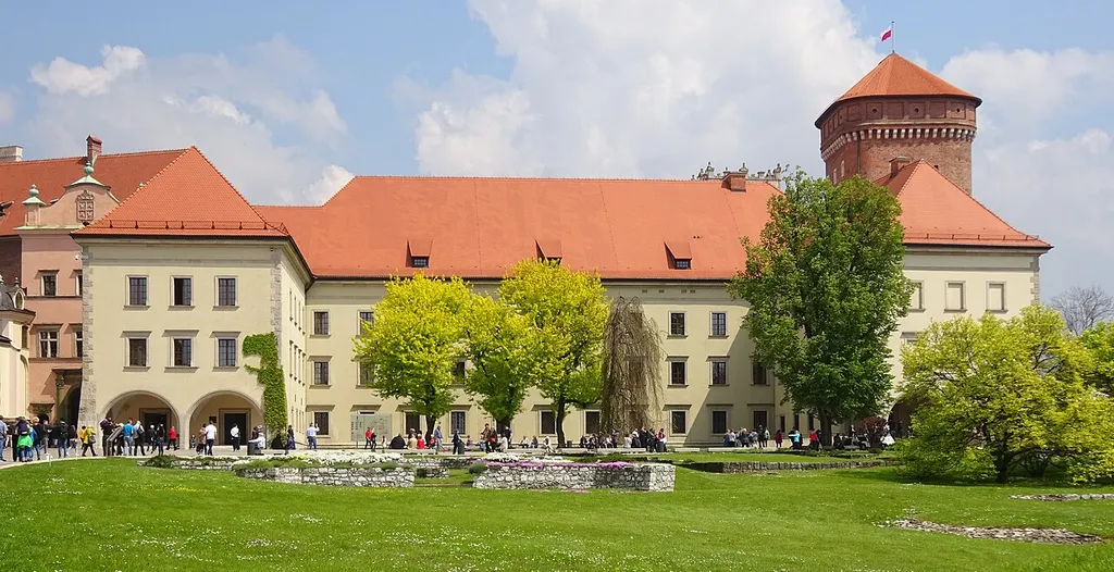 Kuchnie Królewskie na Wawelu. Widok od strony zachodniej (dziedzińca zewnętrznego). Kraków, 2016.