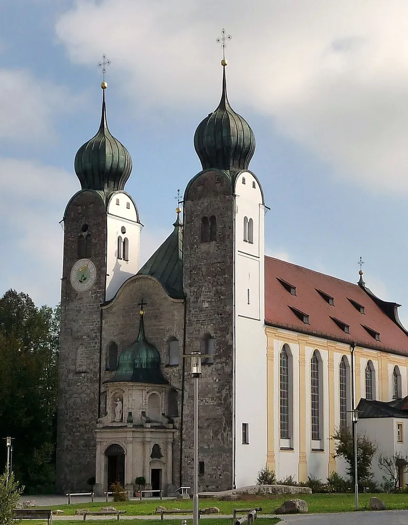 Kloster Baumburg, Klosterkirche St. Margarethen