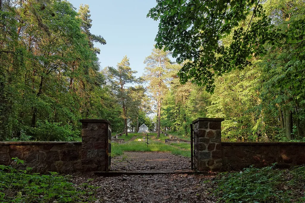 Talusy Military Cemetery