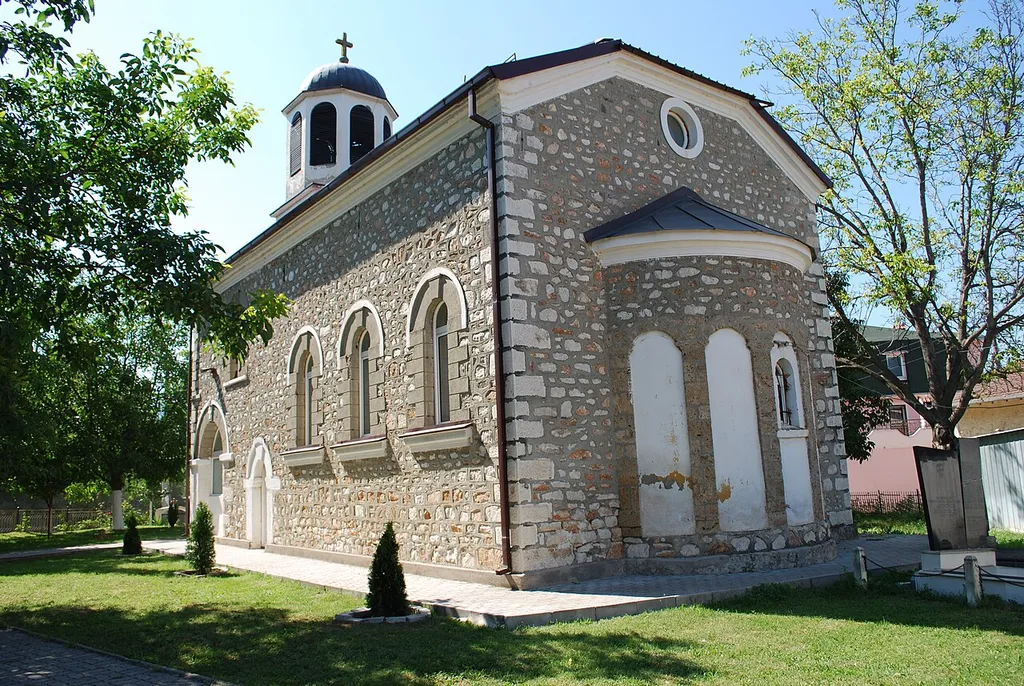 Црквата Св. Апостол Петар во Долна Бањица, Гостивар, Македонија