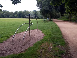 outdoor gym in Schillerpark at Edinburger Straße