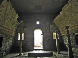 Church of Santalla de Bóveda de Mera
