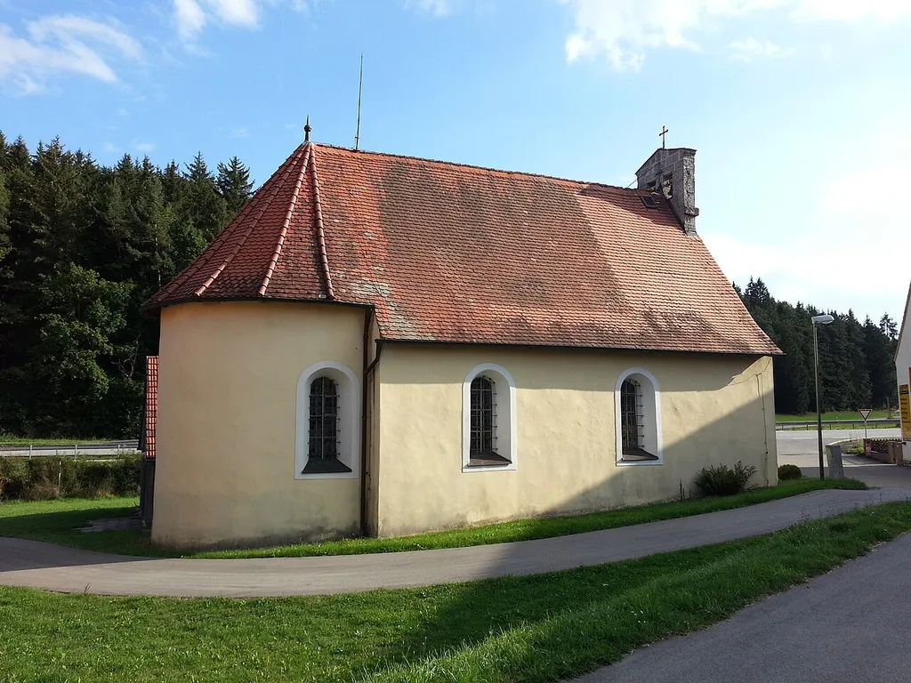 This is a photograph of an architectural monument.It is on the list of cultural monuments of Bayern, no. D-3-71-132-71.