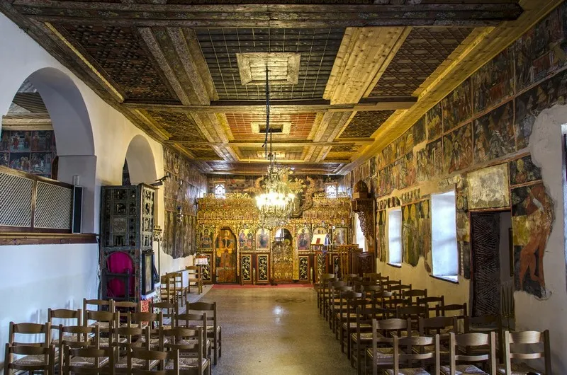 Ιερός Ναός Αγίων Αναργύρων Τσαριτσάνης (παρεκκλήσι του Αγ. Χαραλάμπους).