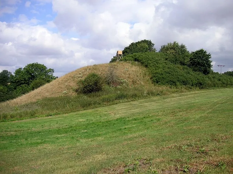 Slawischer Burgwall Ganschendorf in der Gemeinde Sarow im Landkreis Demmin, Mecklenburg-Vorpommern