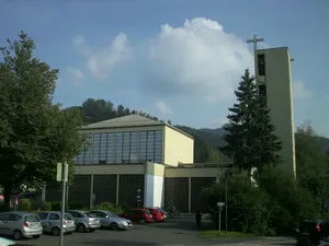 Pfarrkirche hl. Familie und Pfarrzentrum, Kapfenberg