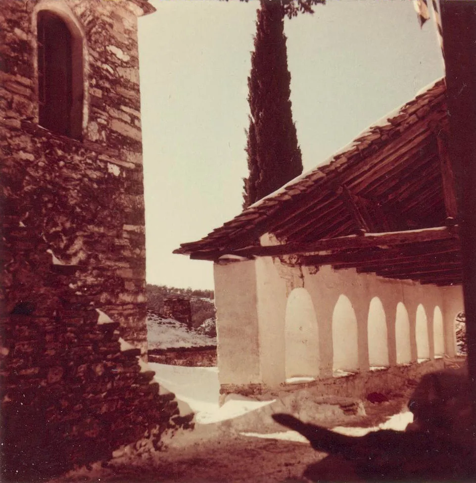 Kirchenvorhalle Kastro (1956)