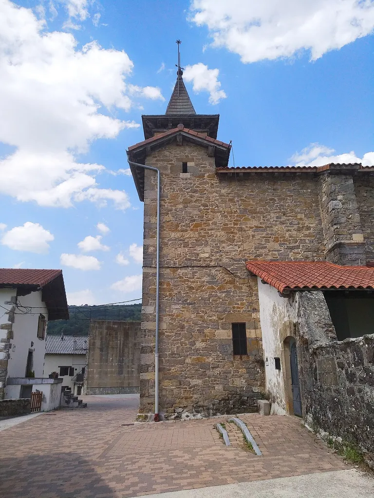 Iglesia de San Pedro en Viscarret-Guerendiáin