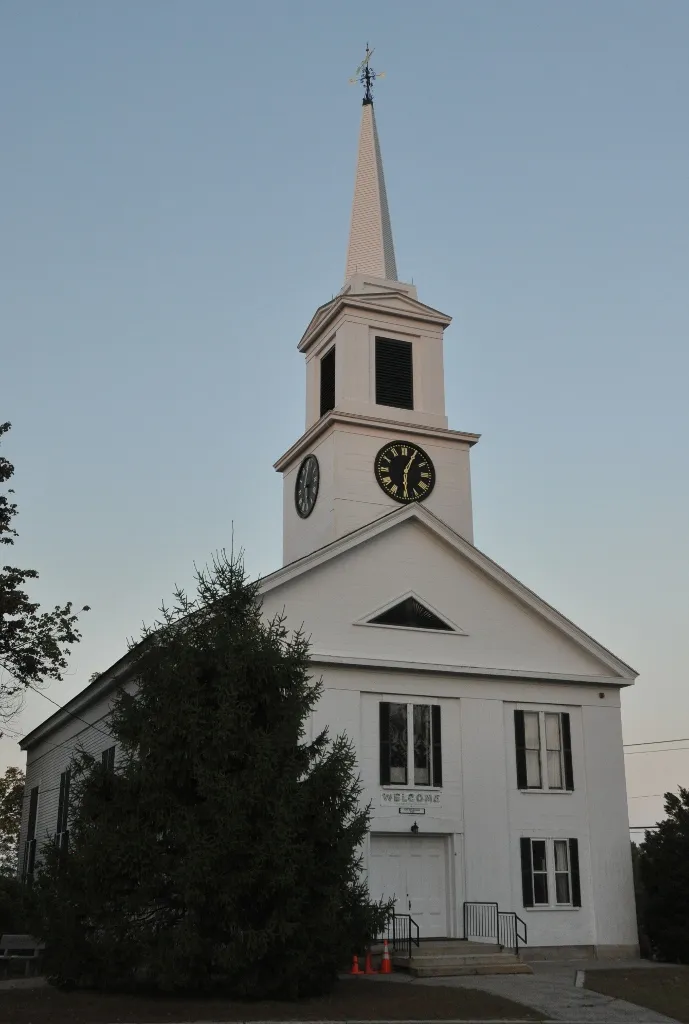 The Chester Congregational Church in Chester, New Hampshire.