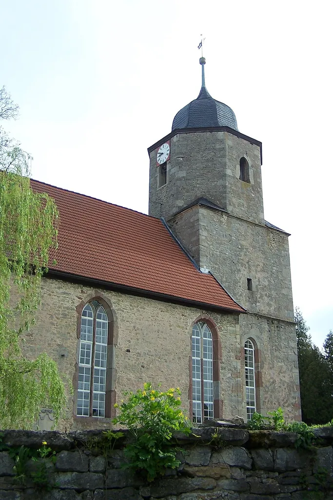 Teilansicht der Kirche von Süden.