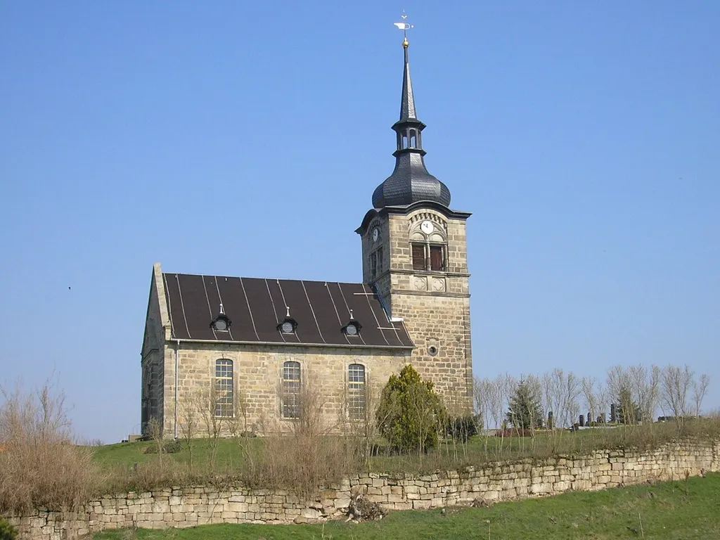 Die Kirche von Altremda (Thüringen).