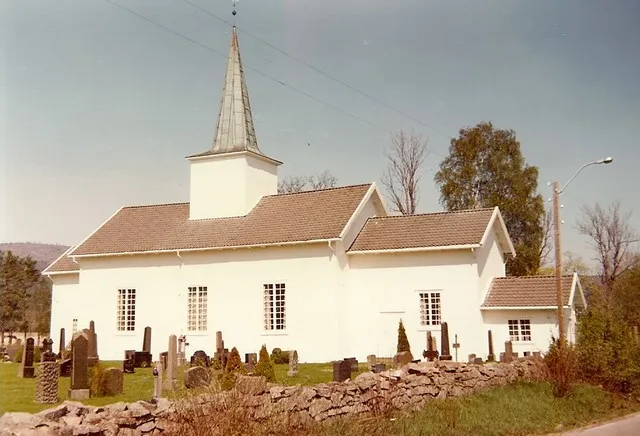 Svarstad kirke