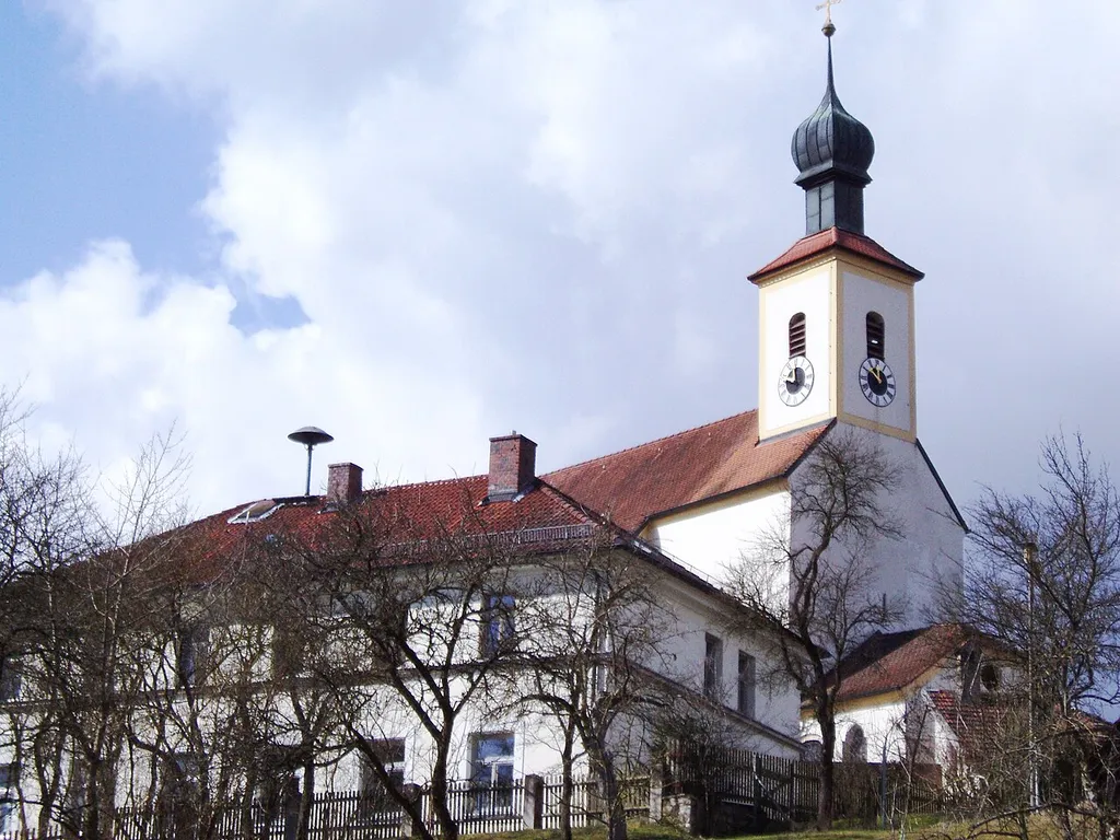 Walting_im_Landkreis_Eichstätt,_Pfarrkirche_St._Johannes