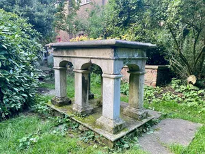 Tomb of Lady Elizabeth Norton in St Johns Churchyard
