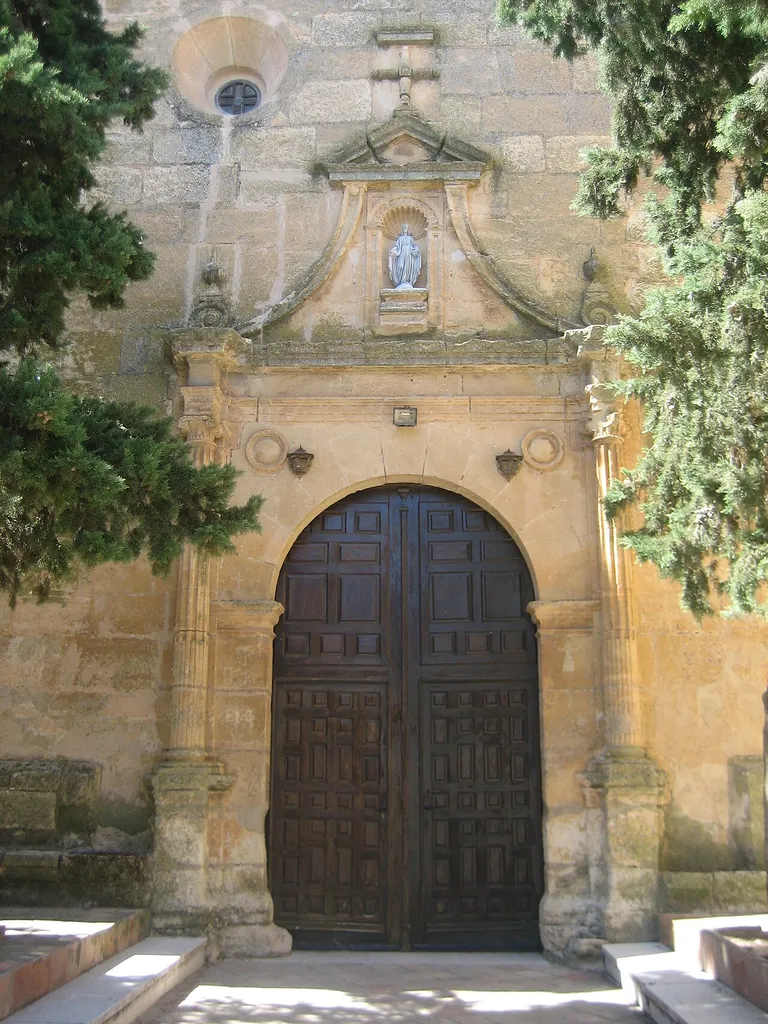 Puerta de la Iglesia de la Asunción de Nuestra Señora de Tébar