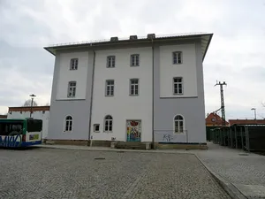 Petershausen station building