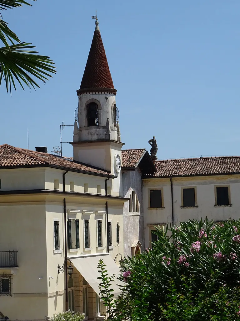 Villa Erbisti, Rossi, Chiampan (Verona, Veneto, Italy), Saint Dionysius church