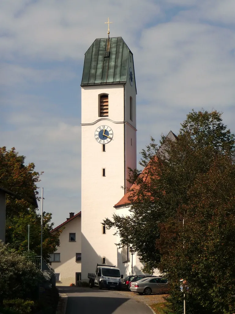 Turm der Pfarrkirche St. Johannes der Täufer in Kirchberg vorm Wald