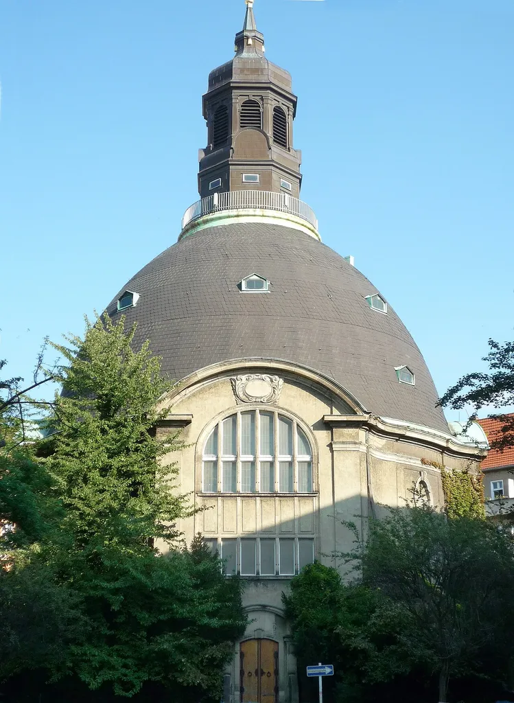 The Königin-Luise-Gedächtniskirche / Queen Luise (Louise of Mecklenburg-Strelitz) Memorial Church at Gustav-Müller- Platz in Berlin-Schöneberg. Built in 1910-12, architect: F. Berger.