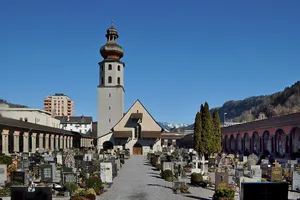 Friedhofskirche hll. Peter und Paul