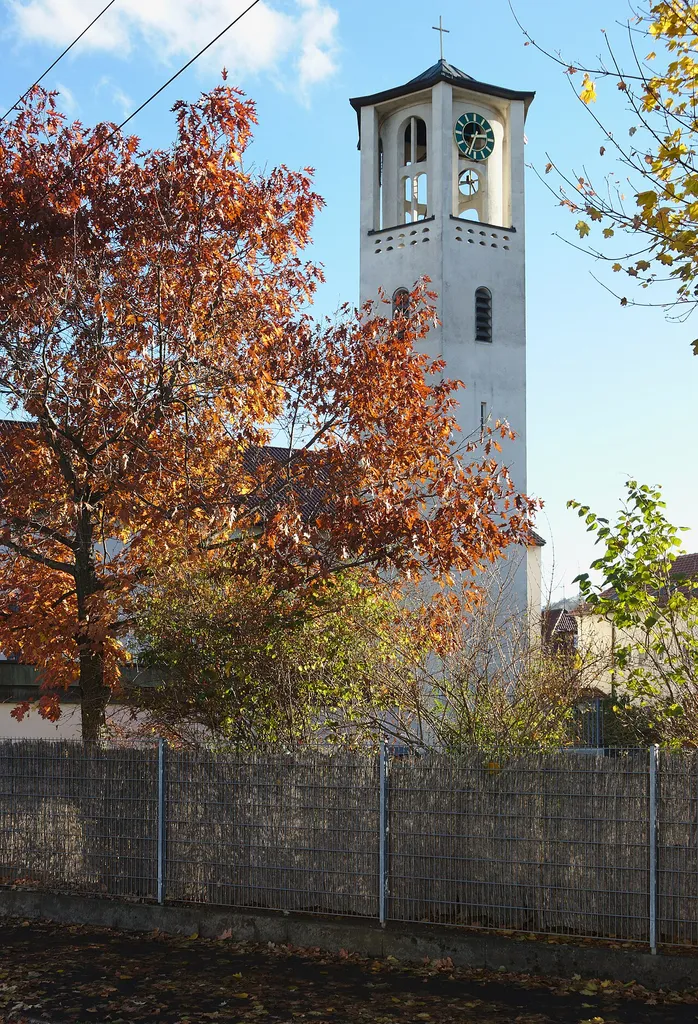 Kirchturm der St. Christopherus Kirche in Stuttgart-Wangen