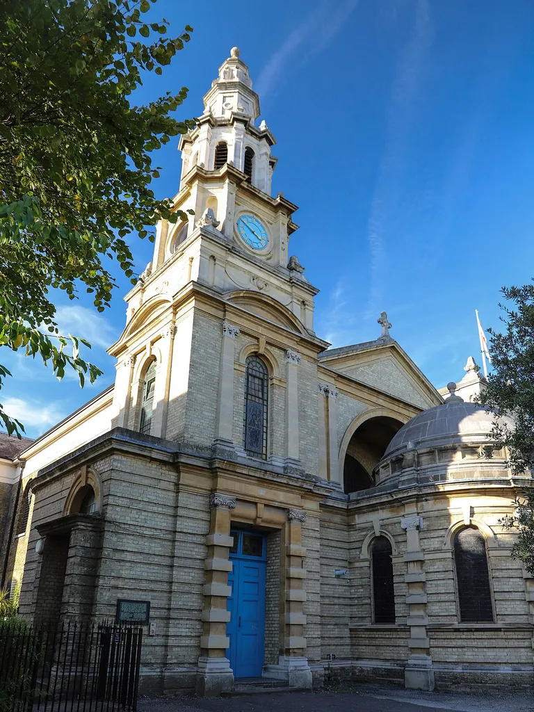 Parish church of SS Mary and John the Divine, Balham High Road, London SW12