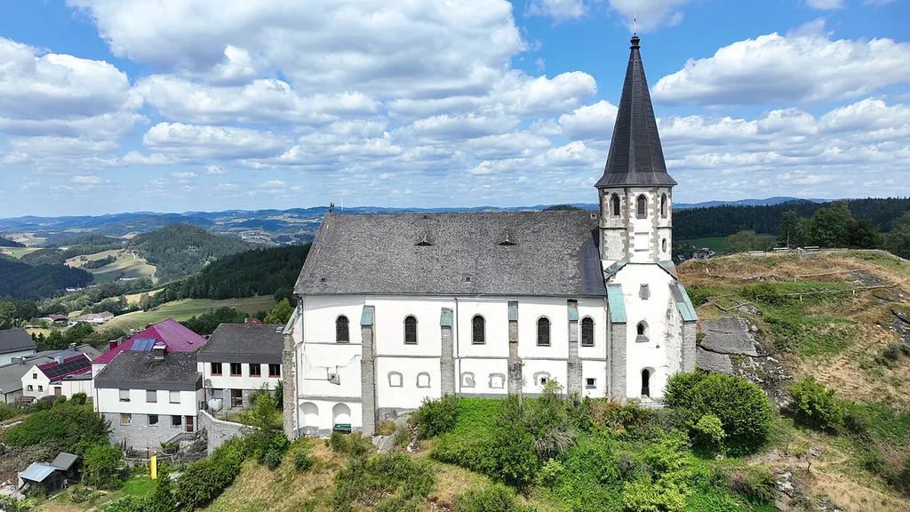 South view of the parish church of St. Thomas am Blasenstein.