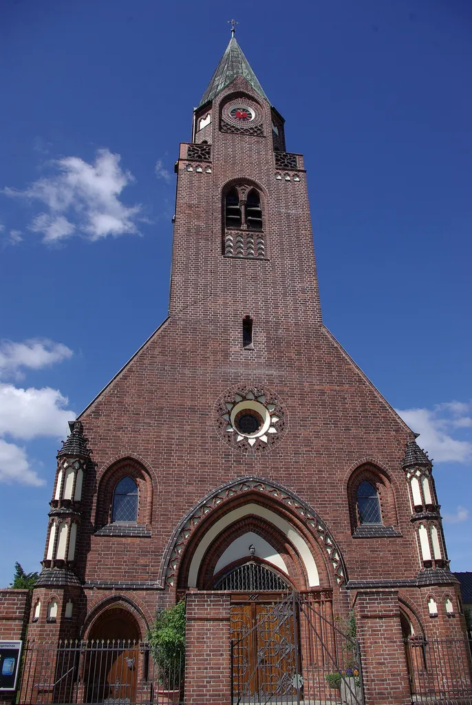 Ketzin in Brandenburg. Die katholische Kirche der Rosenkranzkönigin steht in der Rudolf-Breitscheid-Straße 24 und steht unter Denkmalschutz.