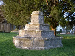 Churchyard cross in St Andrew's churchyard