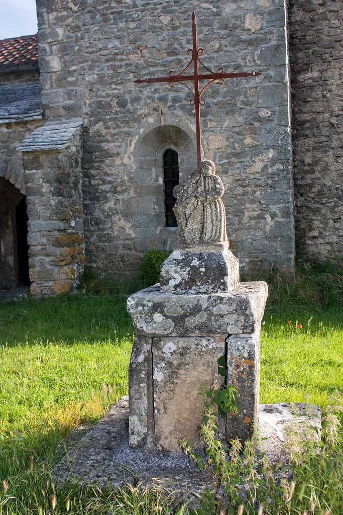 Calvary made of reuse.