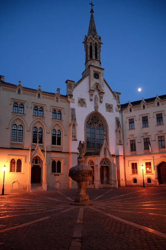 Mária kút (Sopron, Orsolya tér)