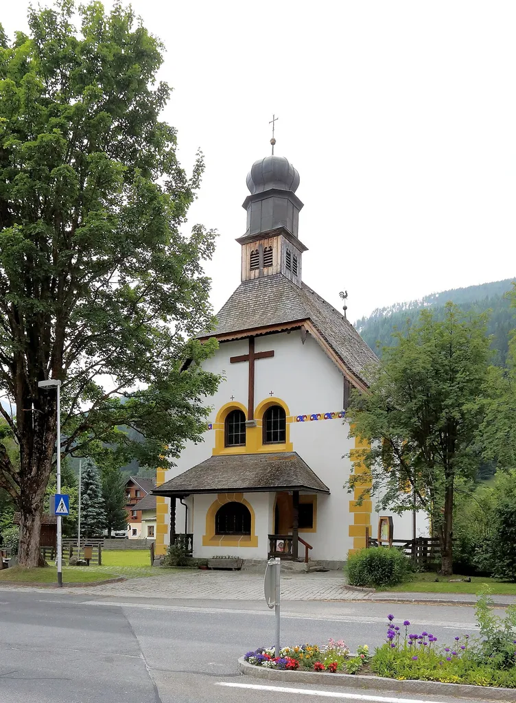 Katholische Filialkirche Herz Jesu in Oberweißburg, ein Ortsteil der in der Salzburger Gemeinde Sankt Michael im Lungau.