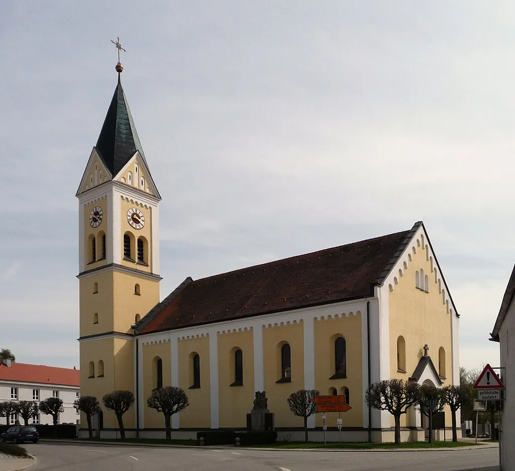 Die Pfarrkirche St. Johannes d. T. in Wallerfing
