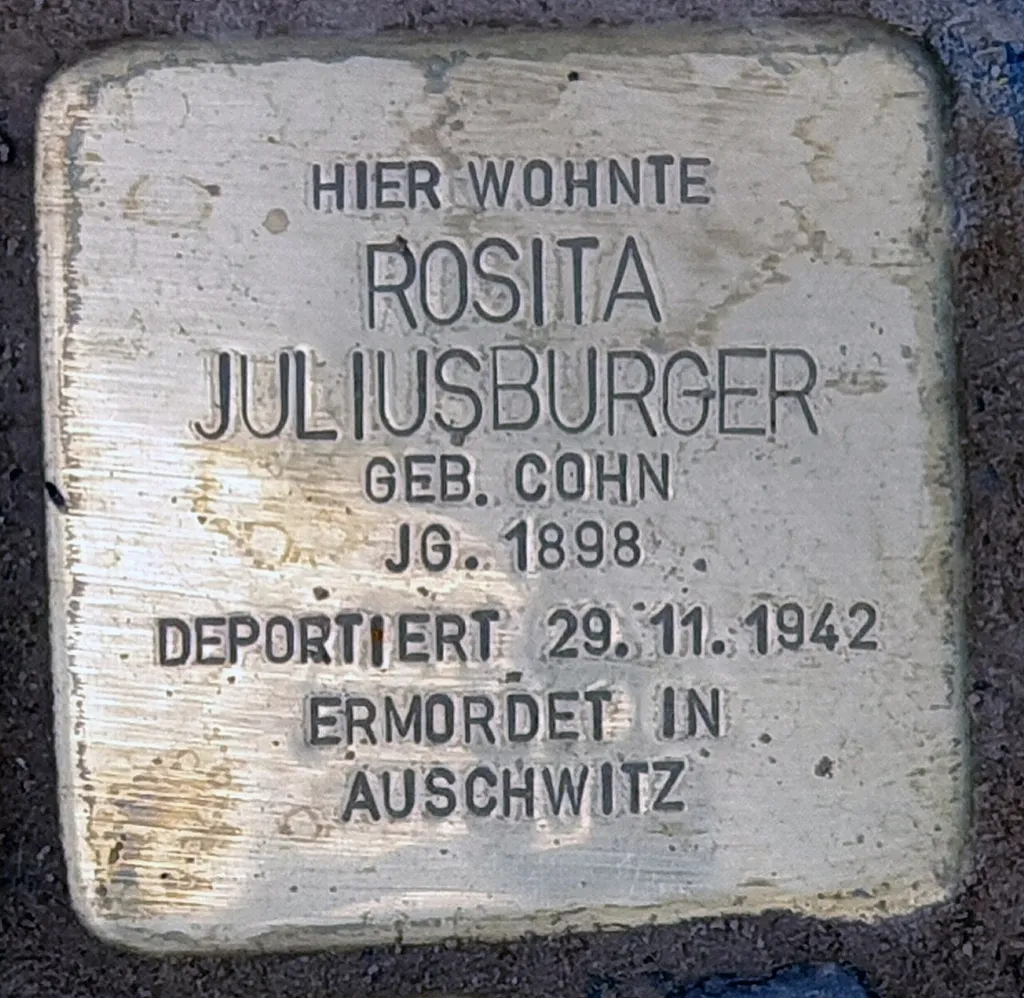 "Stolperstein" (stumbling block), Rosita Juliusburger, Winsstraße 12, Berlin-Prenzlauer Berg, Germany