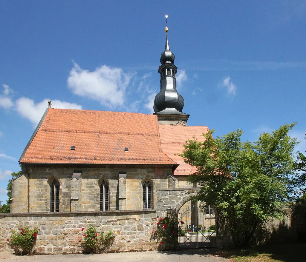 Evangelisch-lutherische Pfarrkirche Sankt Johannes der Täufer. Baudenkmal D-4-77-157-83