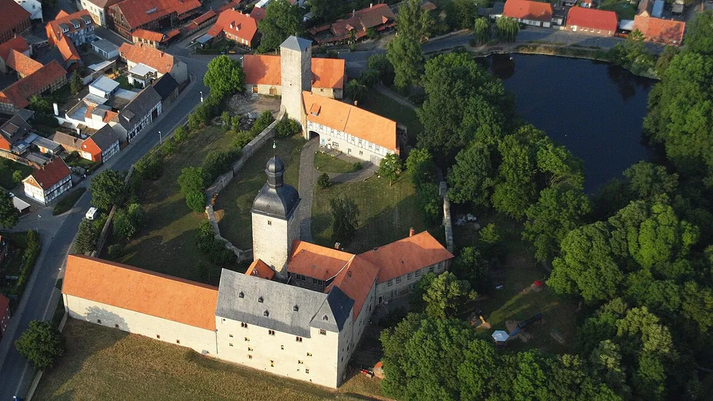 Wasserburg Zilly, Luftaufnahme (2015)
