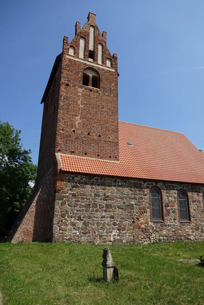 Kirchpolkritz ist ein Wohnplatz im Ortsteil Schwarzholz der Gemeinde Hohenberg-Krusemark im Landkreis Stendal