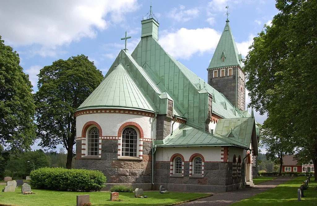 Bäckaby Church.The church was built in 1897 -1898 carved granite and brick in the Neo-Romanesque style designed by architect Carl Moller. The inauguration took place October 8, 1898 and förättades by Bishop N.J.O.H Lindstrom.