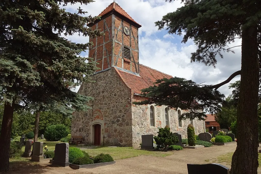 Drüsedau ist ein Ortsteil der Gemeinde Altmärkische Höhe im Landkreis Stendal in Sachsen-Anhalt