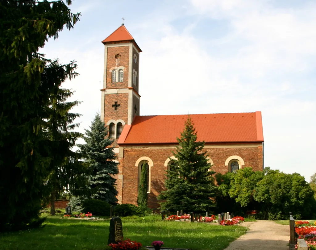 Lausigk ist ein Ortsteil der Stadt Südliches Anhalt im Landkreis Anhalt-Bitterfeld in Sachsen-Anhalt.