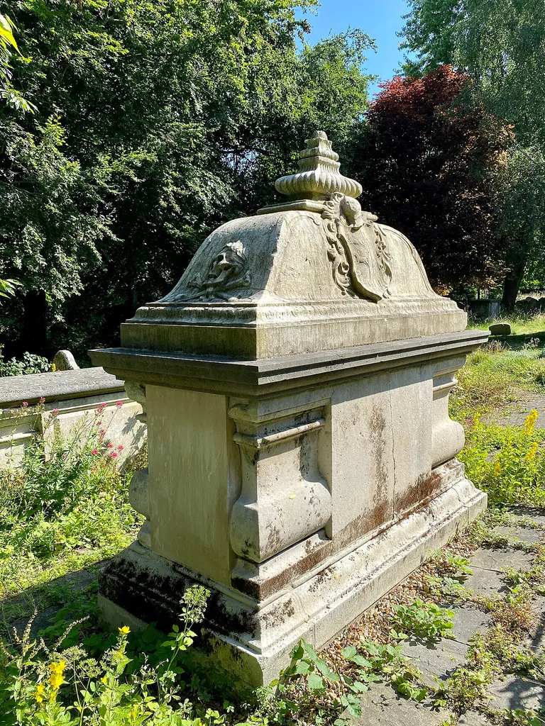 The tomb of Susannah Frye at St Mary's Churchyard in Hendon